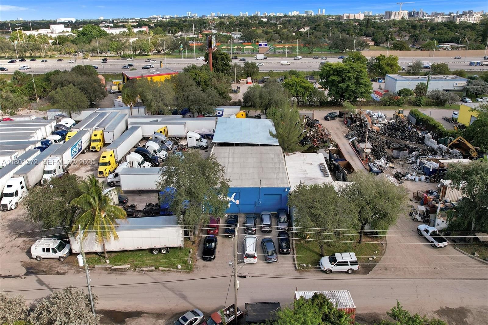 850 NW 12th Ter, photo 2